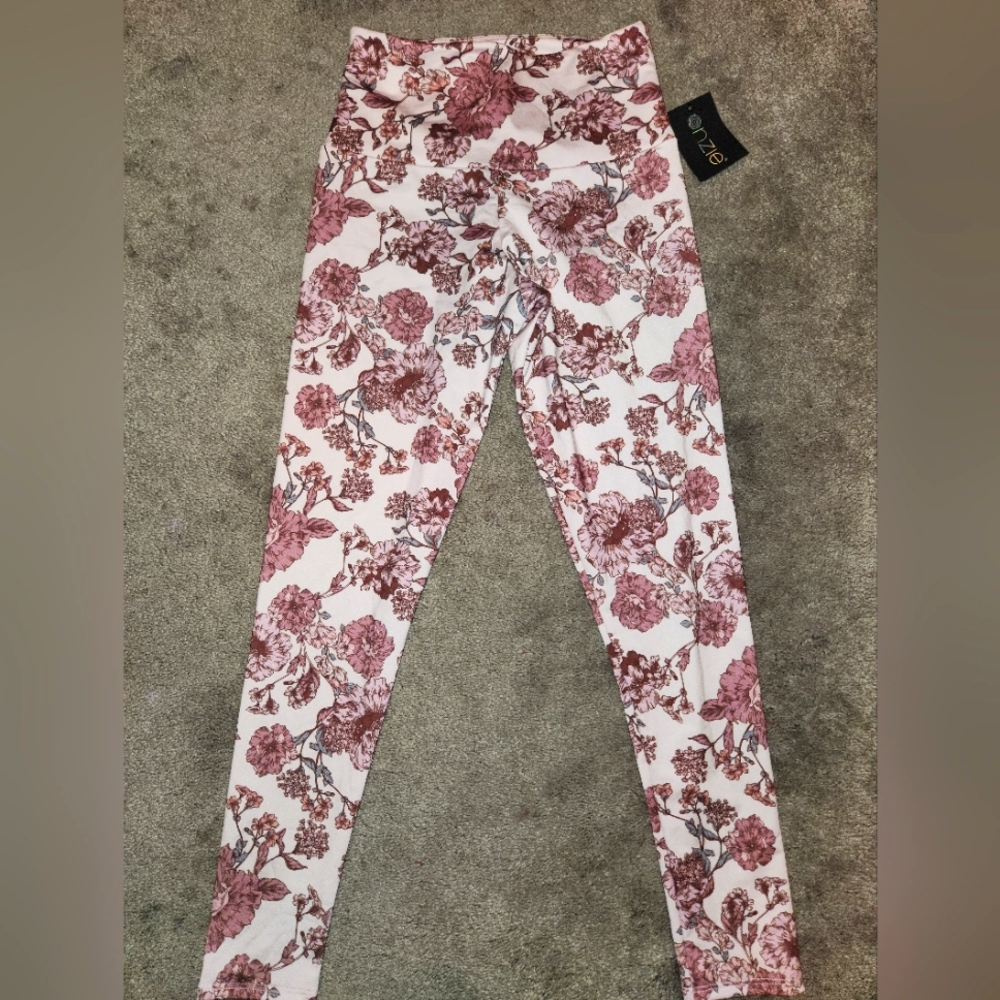 Onzie Pink Vintage Roses Legging Pant